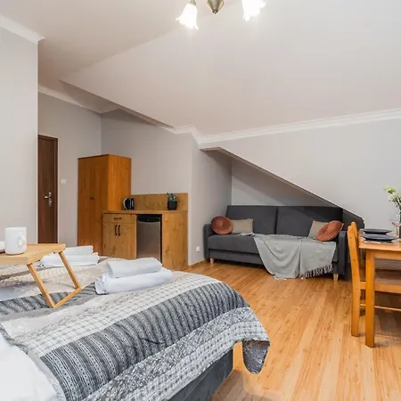 - Nadmorski Klimat ステグナ